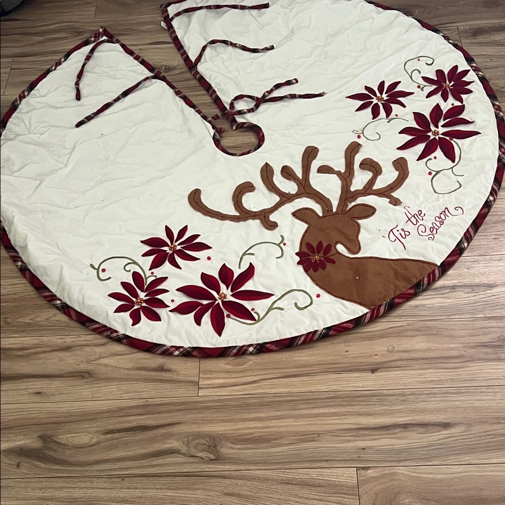 Pottery barn Reindeer Tree Skirt with Red and Brown Accents